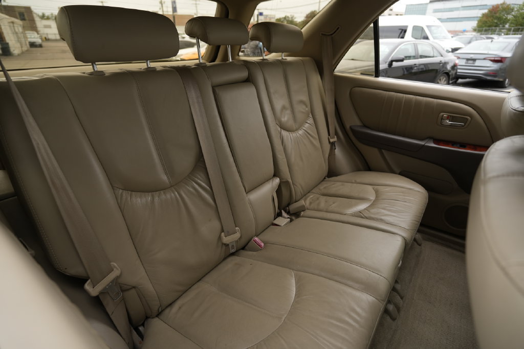 Used 2002 Lexus RX 300 4WD w/ Premium Pkg Plus image 28