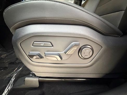 Certified 2025 Hyundai Santa Fe Calligraphy image 25