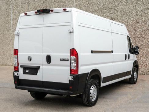 Used 2023 RAM ProMaster 2500 FWD image 8