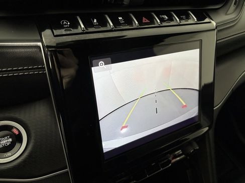 Used 2025 Jeep Grand Cherokee L Laredo image 29