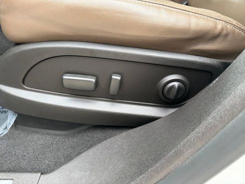 Used 2017 GMC Acadia Limited SLT image 16