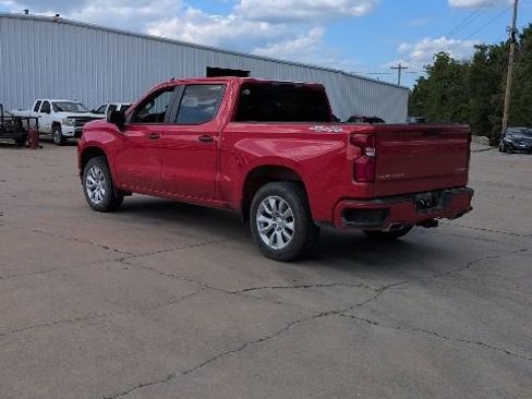 Used 2020 Chevrolet Silverado 1500 Custom w/ Custom Value Package image 4