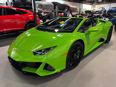 Used 2024 Lamborghini Huracan EVO image 9