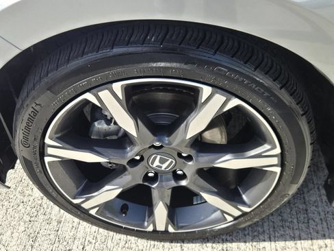 Certified 2025 Honda Civic Sport image 9