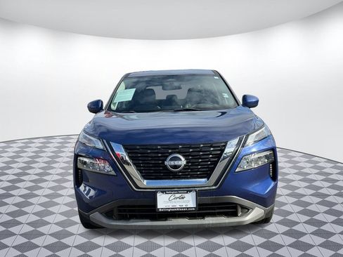 Used 2023 Nissan Rogue SV w/ SV Premium B Package image 2
