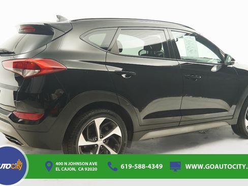 Used 2018 Hyundai Tucson Value FWD image 6