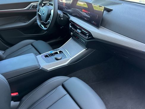 Used 2025 BMW i4 eDrive40 w/ Driving Assistance Package image 19
