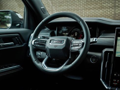 New 2026 GMC Acadia Elevation w/ Black Edition AWD/4WD image 17