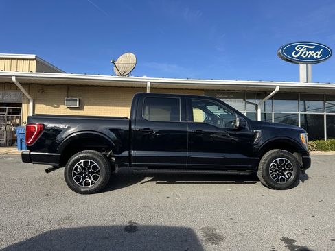 Used 2022 Ford F150 XLT w/ Equipment Group 302A High image 11