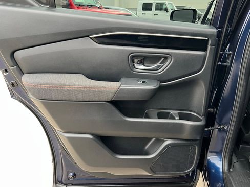 Used 2023 Honda Pilot Sport image 19