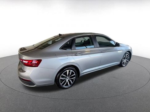 Used 2025 Volkswagen Jetta SE image 15