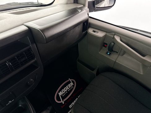 Used 2025 GMC Savana 2500 w/ Driver Convenience Package RWD image 21