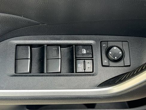 Used 2019 Toyota RAV4 XLE Premium AWD/4WD image 14