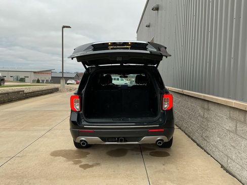 Used 2020 Ford Explorer Limited w/ Class III Trailer Tow Package image 24
