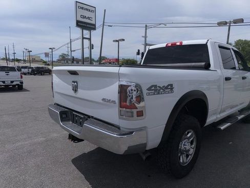 Used 2018 RAM 2500 Tradesman w/ Chrome Appearance Group AWD/4WD image 14
