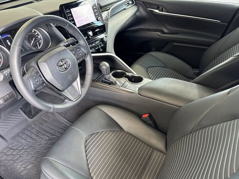 Certified 2023 Toyota Camry SE image 9