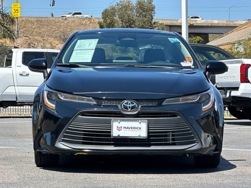 Used 2025 Toyota Corolla LE FWD image 7