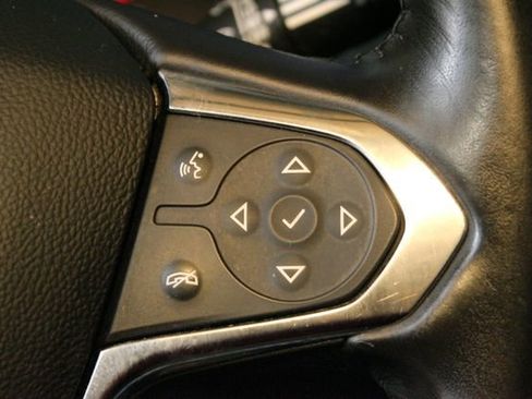 Used 2019 Chevrolet Traverse LT w/ LT Premium Package image 24