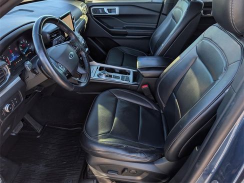 Used 2020 Ford Explorer XLT w/ Equipment Group 202A image 22