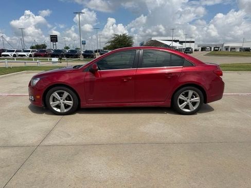 Used 2014 Chevrolet Cruze LT w/ Sun, Sound and Sport Package FWD image 8