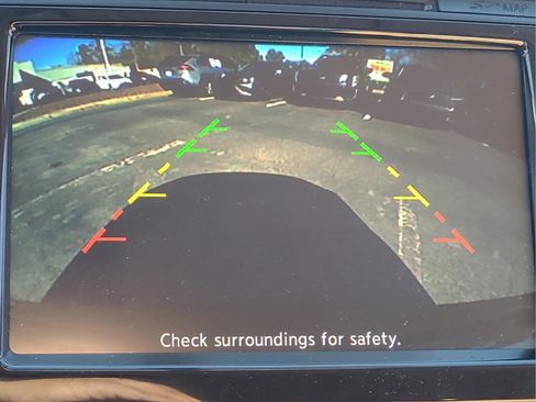 Used 2016 Nissan Maxima SR w/ Interior Lighting Package image 20