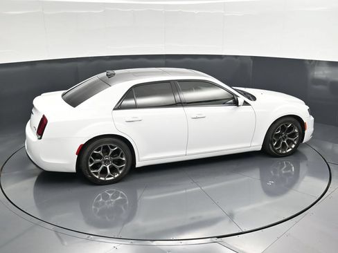 Used 2015 Chrysler 300 S w/ 300S Premium Group RWD image 38