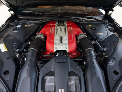 Used 2022 Ferrari 812 GTS RWD image 8