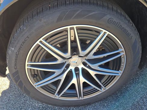 Used 2025 Mercedes-Benz GLC 43 AMG 4MATIC image 14