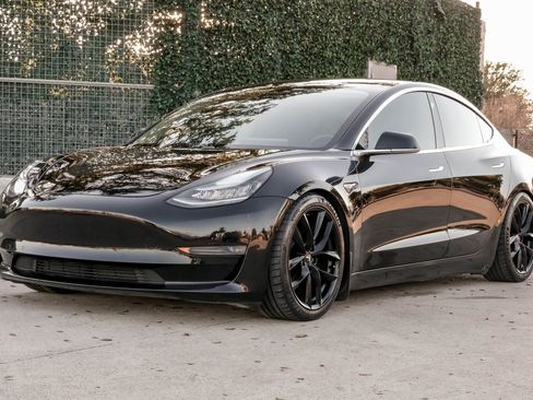 Used 2019 Tesla Model 3 Performance image 7