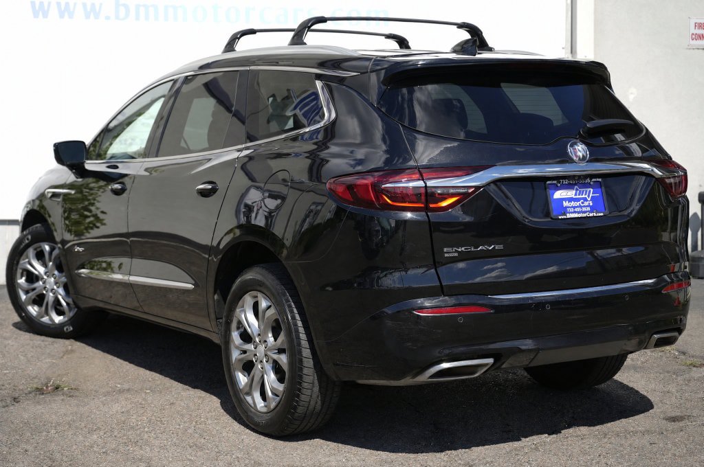 Used 2020 Buick Enclave Avenir w/ Avenir Technology Package AWD/4WD image 4