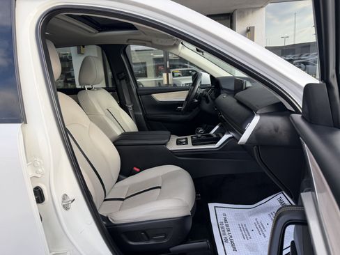 Used 2024 MAZDA CX-90 Plug-In Hybrid w/ Preferred image 23