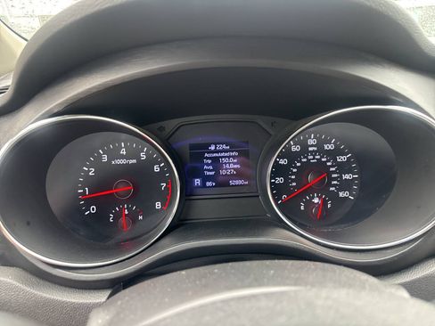 Used 2020 Kia Sedona LX FWD image 29