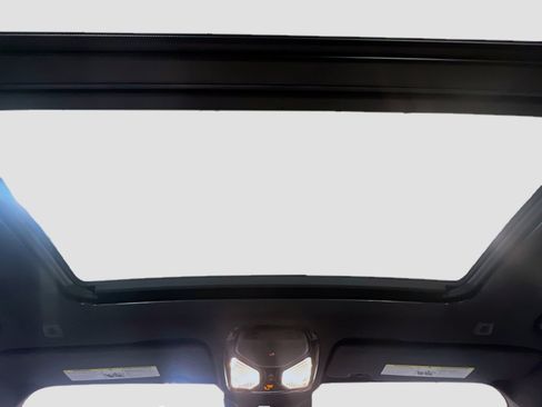 Used 2024 BMW X5 sDrive40i w/ Premium Package image 17