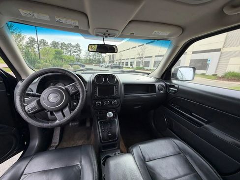 Used 2016 Jeep Patriot High Altitude image 9