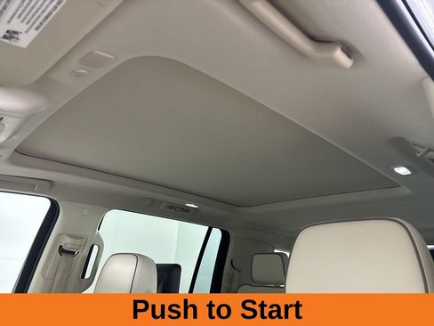 Used 2021 GMC Yukon XL Denali image 11