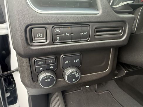 Used 2022 Chevrolet Suburban LS AWD/4WD image 20
