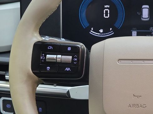 Used 2024 Hyundai Santa Fe SE image 17