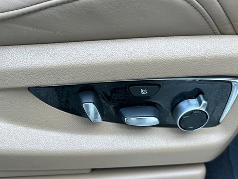 Used 2020 Cadillac Escalade ESV Platinum image 24