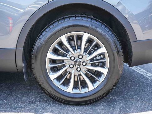 Certified 2023 Lincoln Nautilus AWD image 12