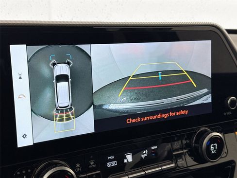 Certified 2025 Toyota Highlander Platinum image 26