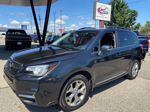 Used 2018 Subaru Forester 2.5i Touring AWD/4WD image 1