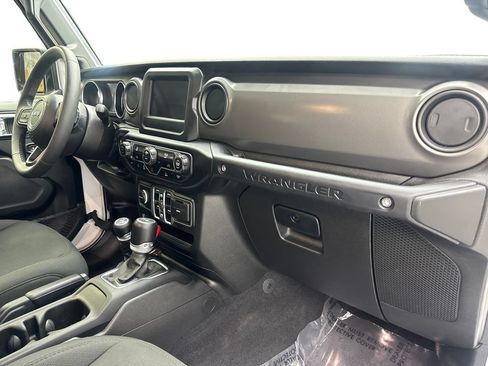 Used 2023 Jeep Wrangler Unlimited AWD/4WD image 54