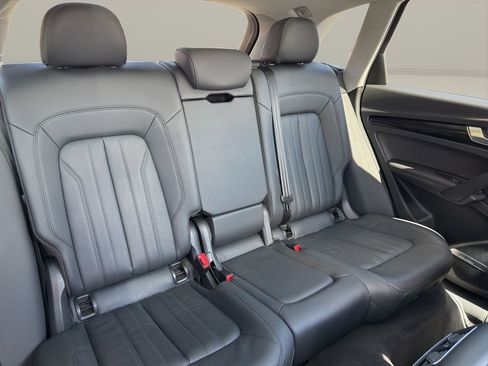 Used 2019 Audi Q5 2.0T Premium Plus w/ Premium Plus Package image 18