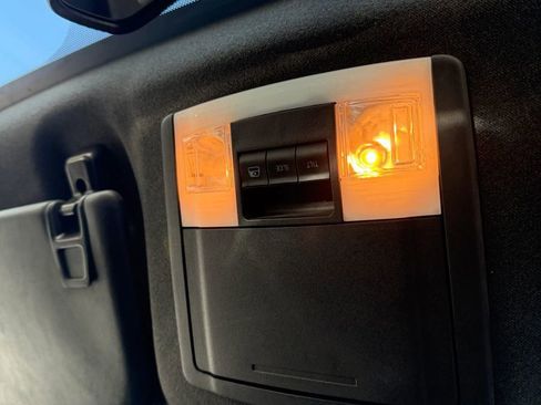 Used 2015 Ford F250 Lariat w/ Lariat Ultimate Package image 23