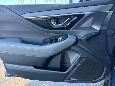 Used 2025 Subaru Outback Onyx Edition image 22