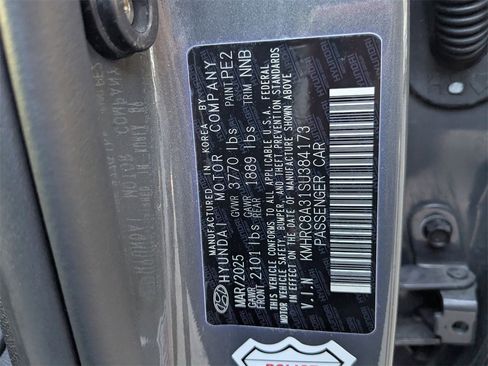 Used 2025 Hyundai Venue SEL image 34