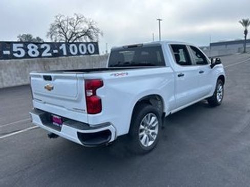 Used 2022 Chevrolet Silverado 1500 Custom image 13