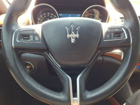 Used 2018 Maserati Levante S GranLusso AWD/4WD image 25