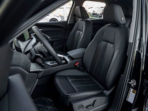 Certified 2025 Audi Q5 Premium Plus w/ Premium Plus AWD/4WD image 13