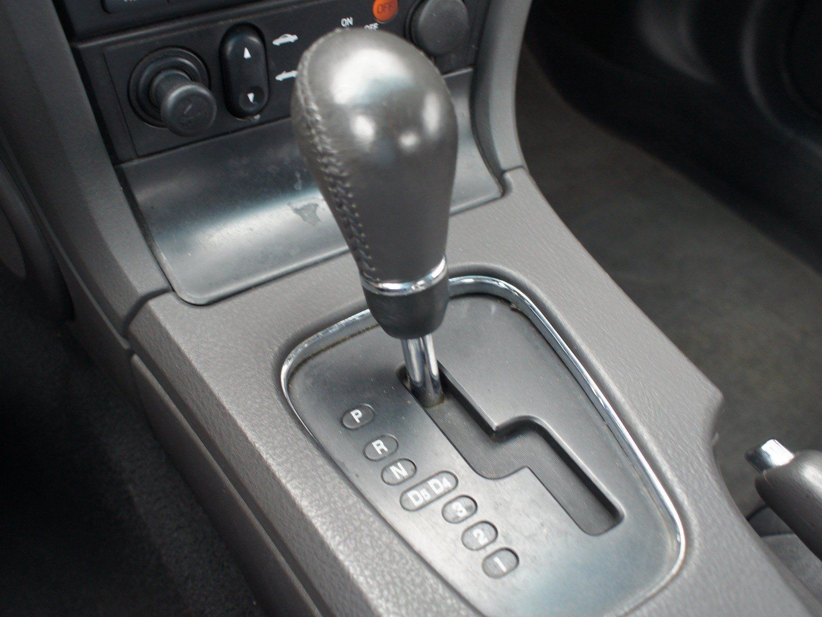 Used 2002 Ford Thunderbird RWD image 7